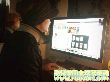 學院網頁製作中！！我真心覺得可以轉行做網站。吉他收一收（笑）.jpg