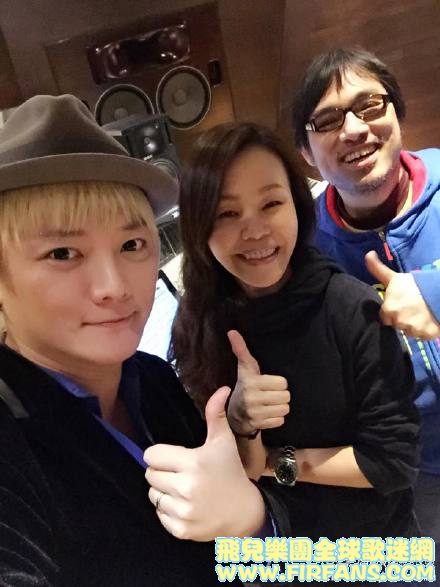 彭佳慧專輯最後一首，殺青囉！！這次寫了兩首歌，製作兩首歌：）謝謝 宏宇老師、小恬.jpg