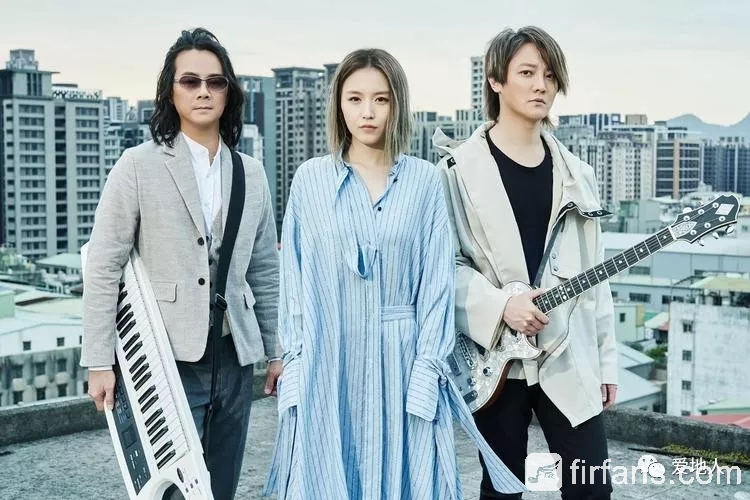 爱地人04.webp.jpg